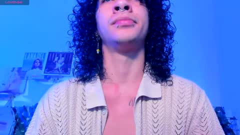 Steven independent model online show from December 2024 01:02:02 PM