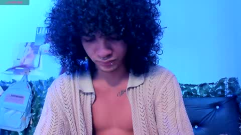 Steven independent model online show from December 2024 04:09:01 PM