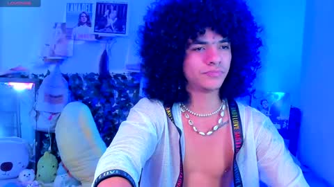 Steven independent model online show from December 2024 07:10:02 PM