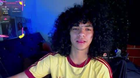 Steven independent model online show from November 2025 11:29:01 PM