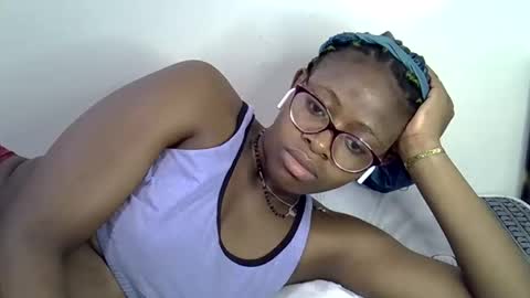 sweet_zarah online show from May 2026 01:14:02 AM