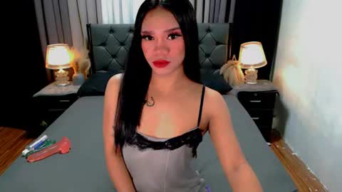 Snapshot of sweet_zoey12 chatting on July 2026 09:48:01 AM bea takashi online show from July 2026 09:48:01 AM