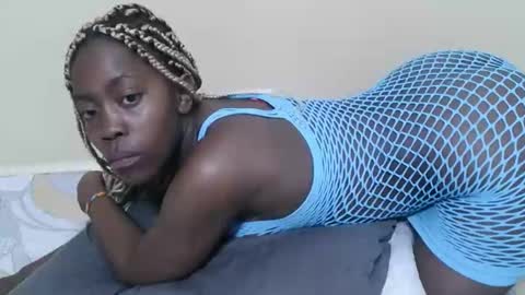 Malia online show from September 2025 08:51:02 AM