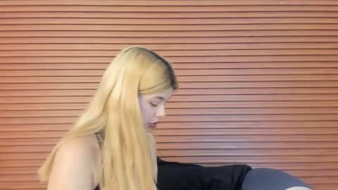sweetandwilld online show from June 2026 08:54:01 PM