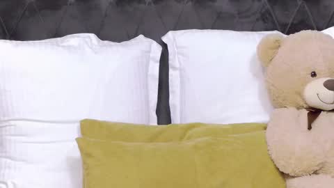 Anisia online show from September 2025 06:24:01 PM