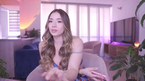 Camila online show from October 2025 06:31:01 PM