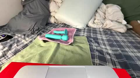 Sweetbear online show from March 2026 12:22:01 PM