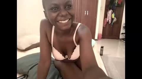 Lunargirl online show from March 2026 04:38:02 AM