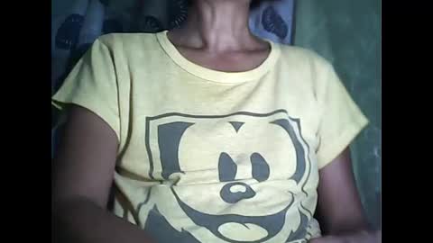 Snapshot of sweetbella24 chatting on September 2025 11:21:01 AM im anne online show from September 2025 11:21:01 AM