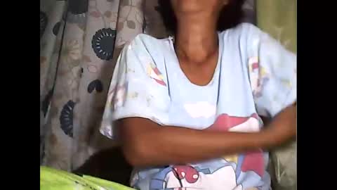 Snapshot of sweetbella24 chatting on September 2025 01:44:02 PM im anne online show from September 2025 01:44:02 PM