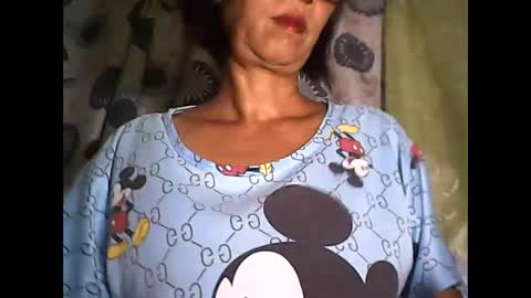 Snapshot of sweetbella24 chatting on October 2025 01:31:02 PM im anne online show from October 2025 01:31:02 PM