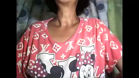 Snapshot of sweetbella24 chatting on October 2025 01:34:02 PM im anne online show from October 2025 01:34:02 PM