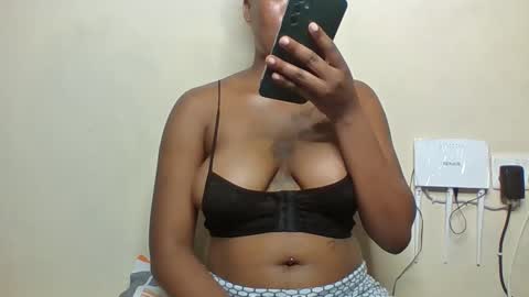 sweetbutterfly99 online show from February 2026 01:25:02 AM