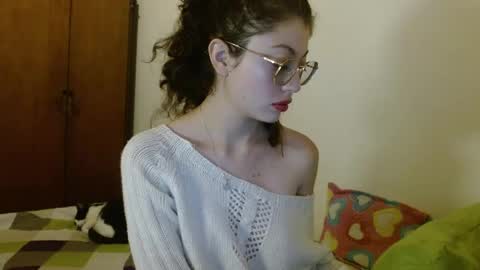 sweetcalm_ online show from June 2026 03:33:01 AM