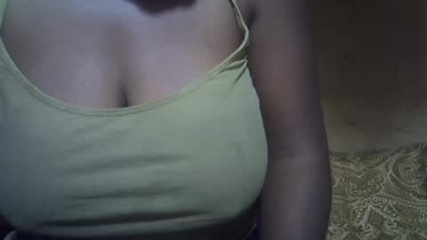 Snapshot of sweetdivah2 chatting on June 2026 03:25:01 PM divinah online show from June 2026 03:25:01 PM