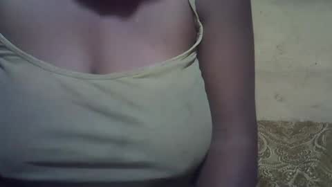 Snapshot of sweetdivah2 chatting on June 2026 06:38:01 PM divinah online show from June 2026 06:38:01 PM