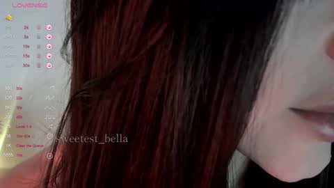 Snapshot of sweetest_bella chatting on October 2025 06:40:01 PM Bella online show from October 2025 06:40:01 PM