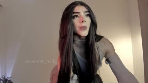 Bella online show from December 2025 11:21:01 PM