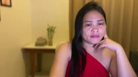 Snapshot of sweetestsmile_ chatting on May 2026 11:28:01 AM Khaye online show from May 2026 11:28:01 AM