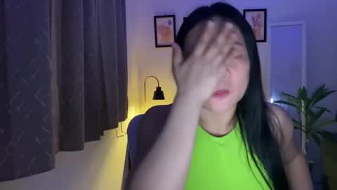 Snapshot of sweetestsmile_ chatting on May 2026 02:27:01 AM Khaye online show from May 2026 02:27:01 AM