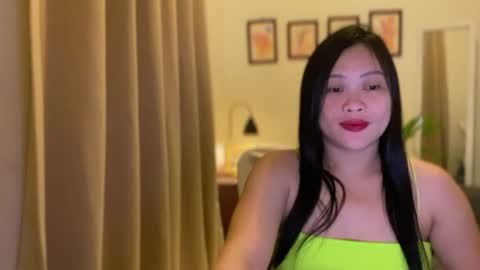 Snapshot of sweetestsmile_ chatting on June 2026 10:31:02 AM Khaye online show from June 2026 10:31:02 AM