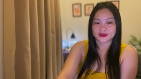 Snapshot of sweetestsmile_ chatting on June 2026 01:44:02 AM Khaye online show from June 2026 01:44:02 AM