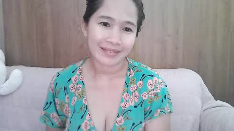 Snapshot of sweetfilipinawet chatting on April 2026 02:12:02 PM Stacy online show from April 2026 02:12:02 PM