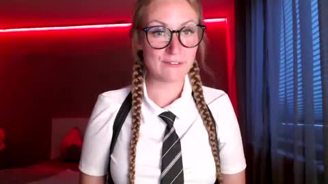 sweetgermangoddess online show from August 2026 06:21:01 PM