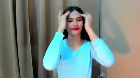 Snapshot of sweetgirl_latina143 chatting on September 2025 05:52:02 AM sweetgirl_latina143 online show from September 2025 05:52:02 AM
