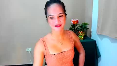Snapshot of sweetgirl_latina143 chatting on September 2025 07:17:02 PM sweetgirl_latina143 online show from September 2025 07:17:02 PM
