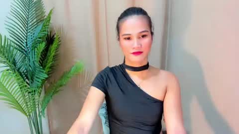 Snapshot of sweetgirl_latina143 chatting on September 2025 06:57:01 PM sweetgirl_latina143 online show from September 2025 06:57:01 PM