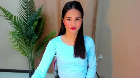 Snapshot of sweetgirl_latina143 chatting on September 2025 07:30:02 PM sweetgirl_latina143 online show from September 2025 07:30:02 PM
