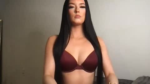 Gracie  online show from November 2025 03:07:01 AM