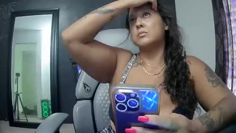 Snapshot of sweethawaiiantea808 chatting on October 2025 12:55:01 AM Tina online show from October 2025 12:55:01 AM