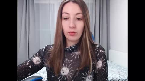 Snapshot of sweetheart_77 chatting on December 2024 08:25:02 PM Emma online show from December 2024 08:25:02 PM