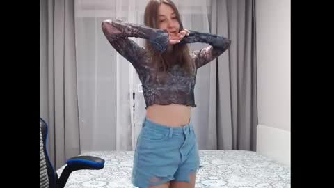 Snapshot of sweetheart_77 chatting on January 2025 10:56:01 PM Emma online show from January 2025 10:56:01 PM