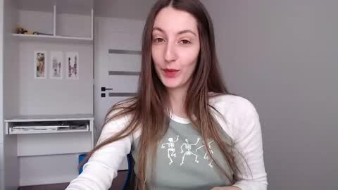 Snapshot of sweetheart_77 chatting on May 2026 09:06:01 AM Emma online show from May 2026 09:06:01 AM