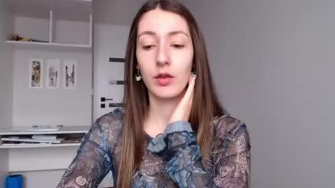 Emma  online show from June 2026 07:43:01 AM