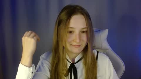 Annie online show from September 2025 07:46:02 PM