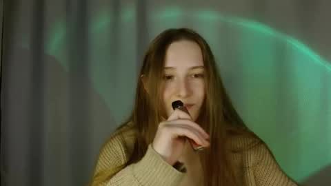 Annie online show from September 2025 07:28:01 PM