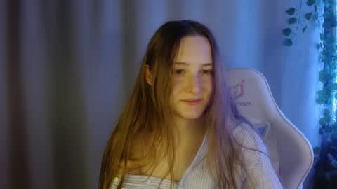 Annie online show from October 2025 08:39:01 PM