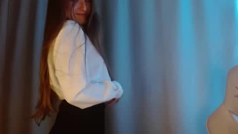 Annie online show from February 2026 09:37:02 PM