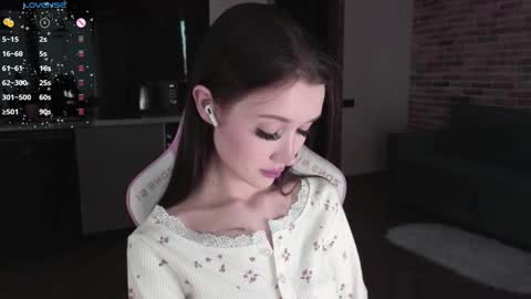 Snapshot of sweetiebones chatting on January 2025 04:04:02 AM bratty gf online show from January 2025 04:04:02 AM