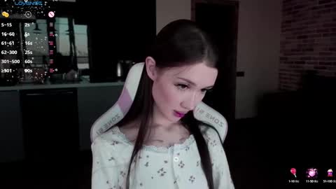 Snapshot of sweetiebones chatting on February 2025 03:34:02 AM bratty gf online show from February 2025 03:34:02 AM