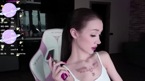 Snapshot of sweetiebones chatting on February 2025 03:07:02 AM bratty gf online show from February 2025 03:07:02 AM