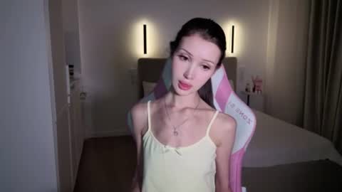 Snapshot of sweetiebones chatting on July 2026 08:05:01 PM bratty gf online show from July 2026 08:05:01 PM