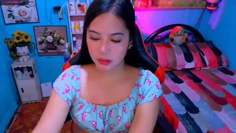 Nicole online show from March 2025 09:04:02 PM