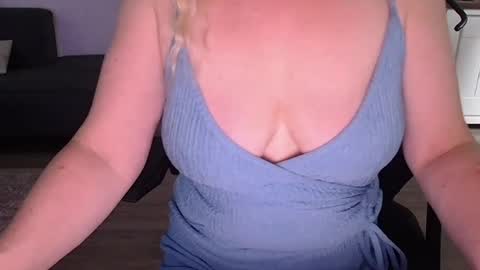 Snapshot of sweetjuice1980 chatting on July 2026 08:02:02 AM Sweetjuice online show from July 2026 08:02:02 AM