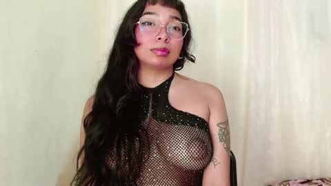 Snapshot of sweetkairi chatting on November 2025 04:22:01 AM mishel online show from November 2025 04:22:01 AM