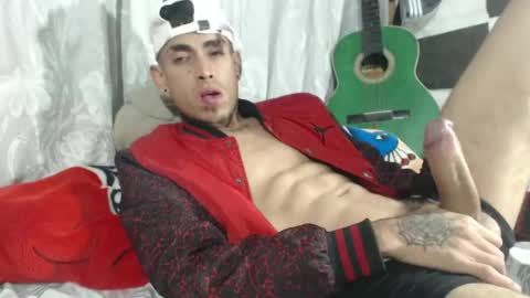 Snapshot of sweetlatinakim chatting on February 2025 10:36:02 PM Camilo online show from February 2025 10:36:02 PM